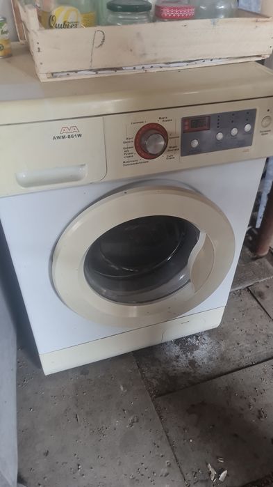 Продам стиральную машинку на запчасти