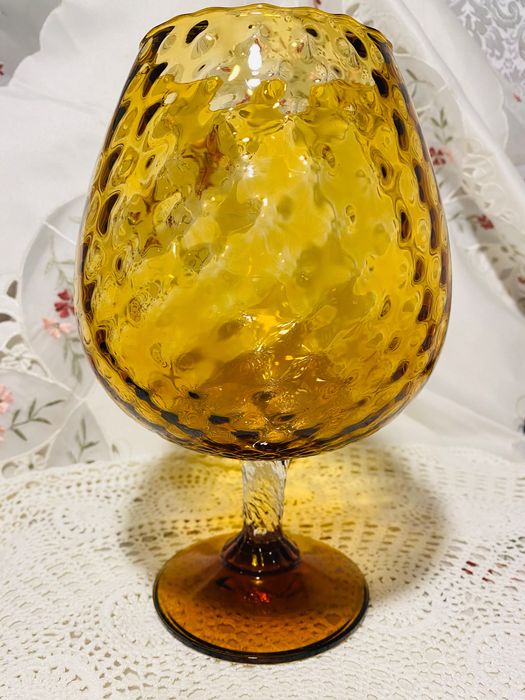 стъклена чаша за бренди