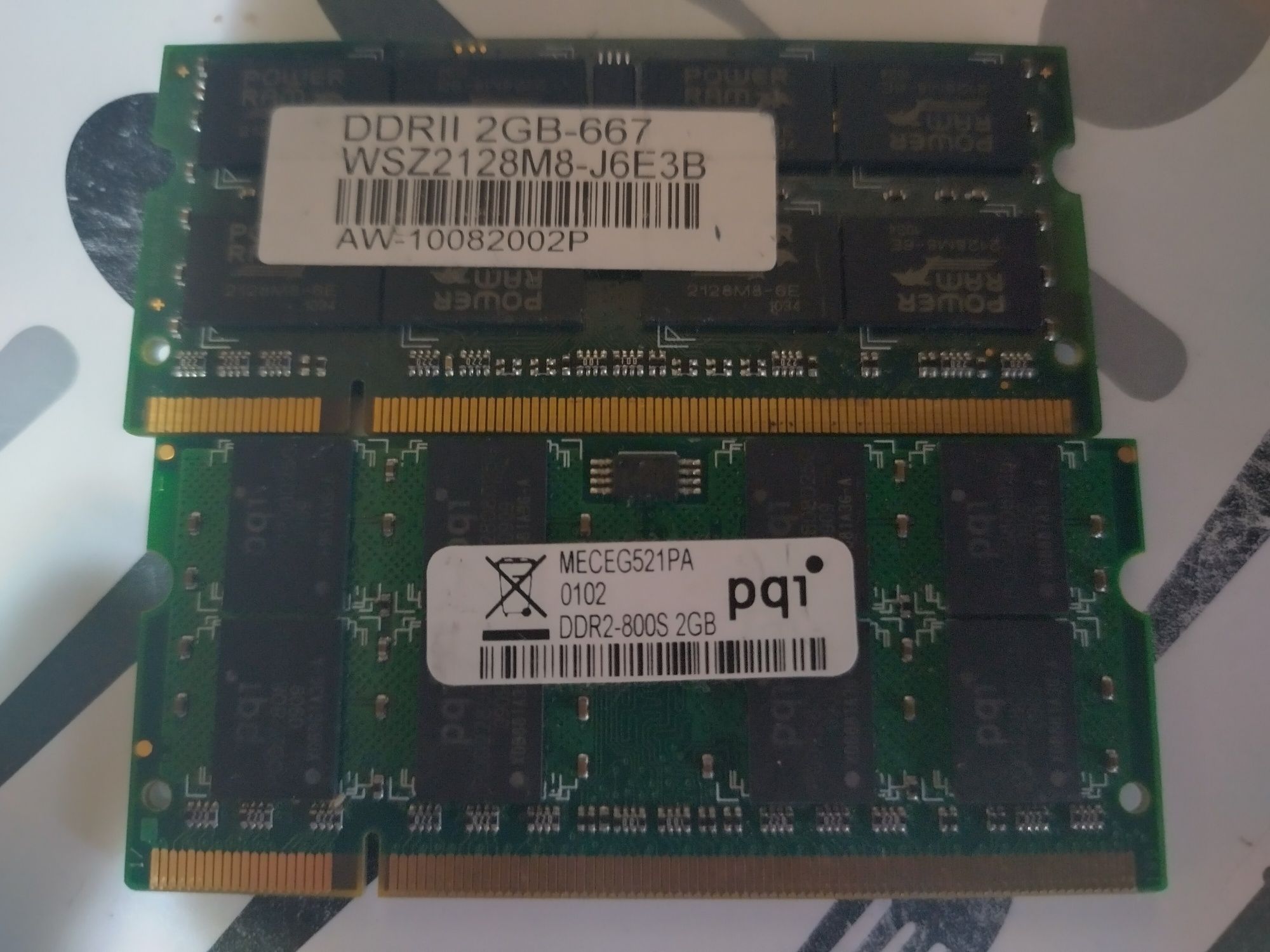 DDR3  DDR1 SDRAM laptop  1x4Gb,2x2Gb,2x512Mb