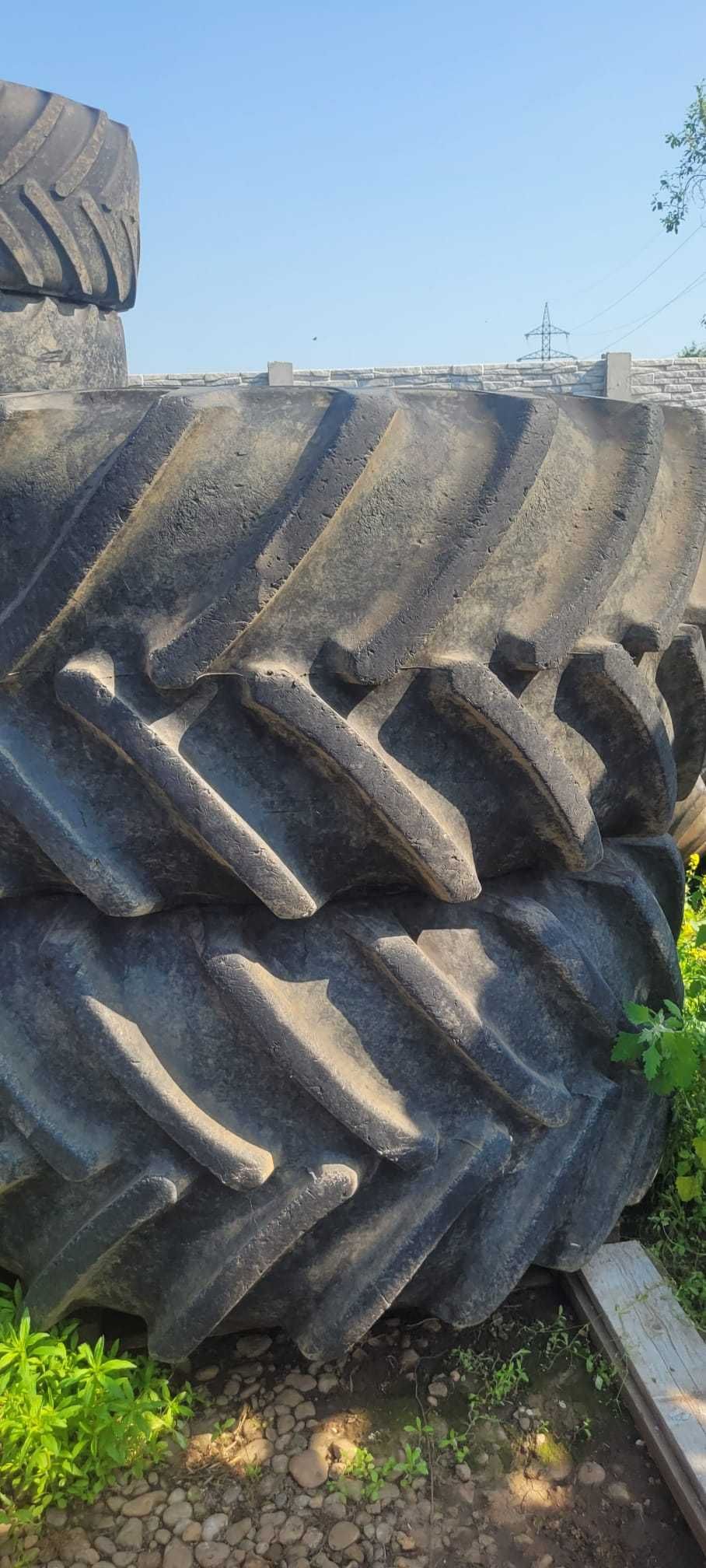 Jante cu anvelope Continental 800 / 65 R32 pentru combina agricola