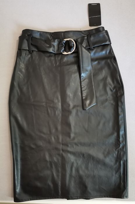Нови кожени поли Zara, Waikiki М размер