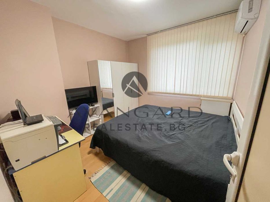 оф.24199 Тристаен обзаведен/ Белите брези