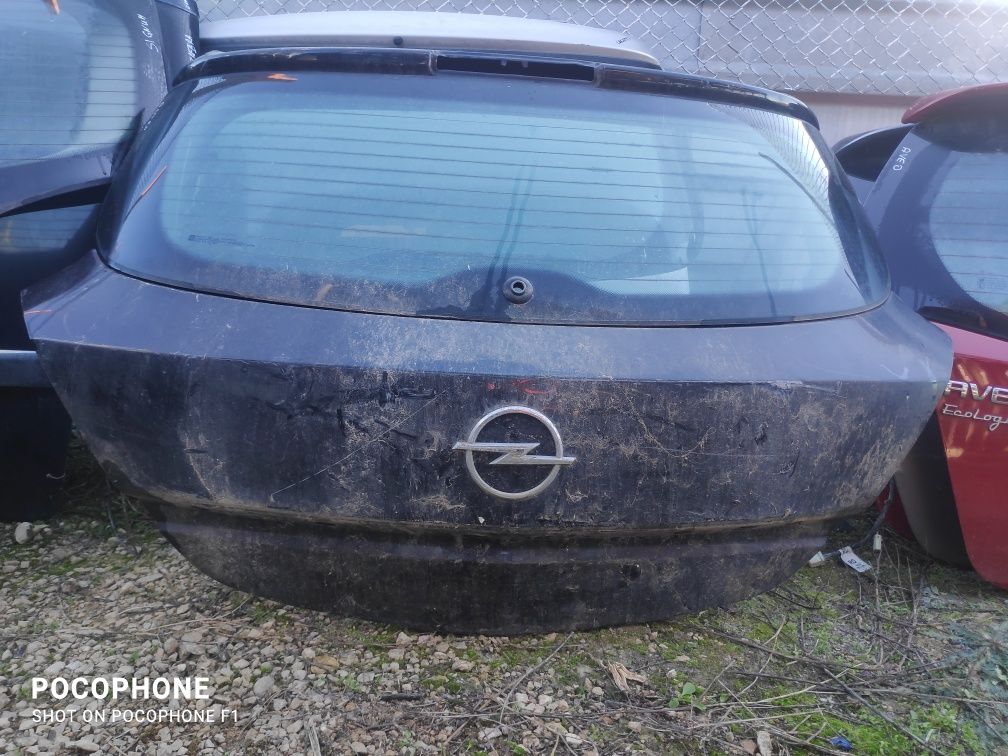 Врата багажник Opel Astra H coupe / Опел Астра купе 2005г.