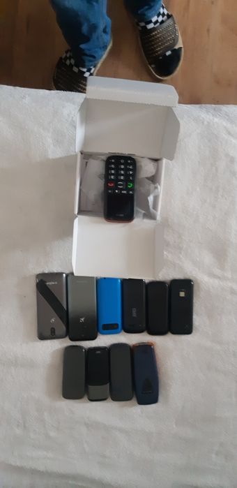 Telefoane cu Butoane si taci !