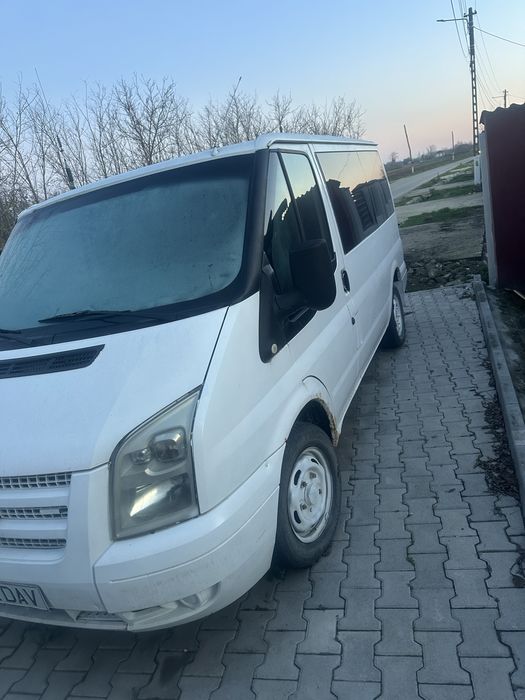Ford tranzit 8+1 an fabricate 2010