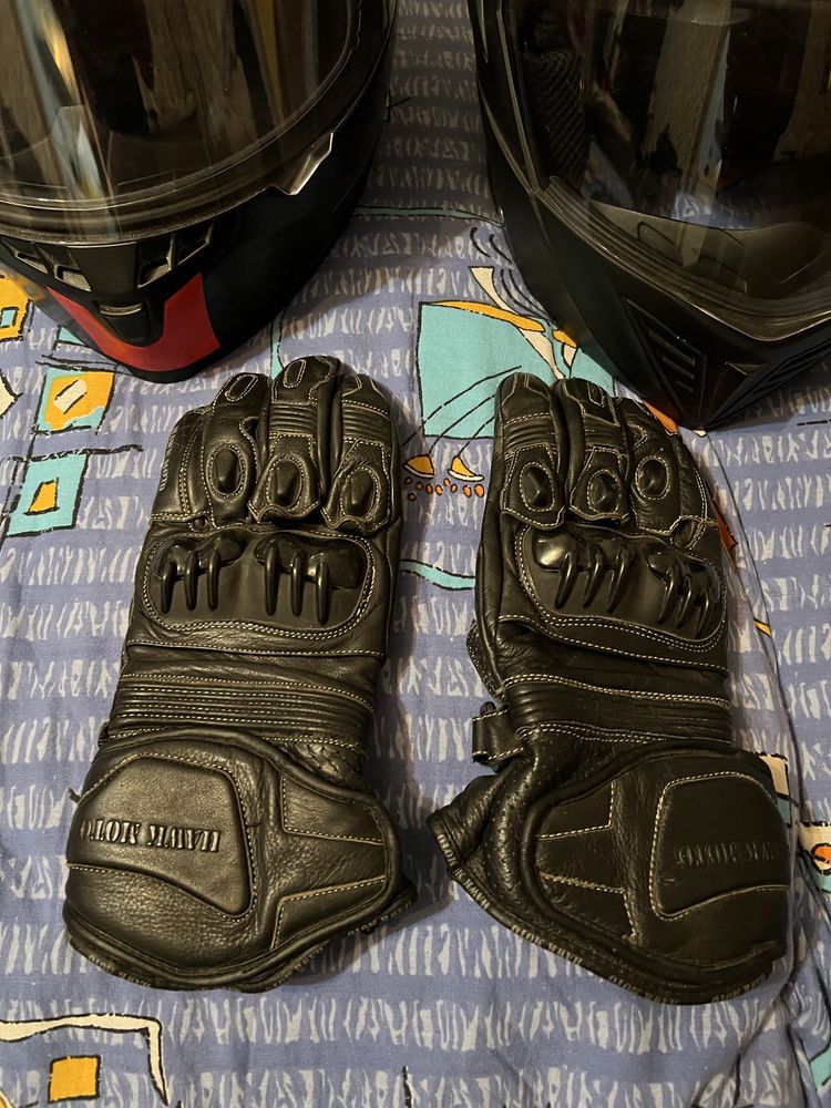 Мотокуртка и перчатки