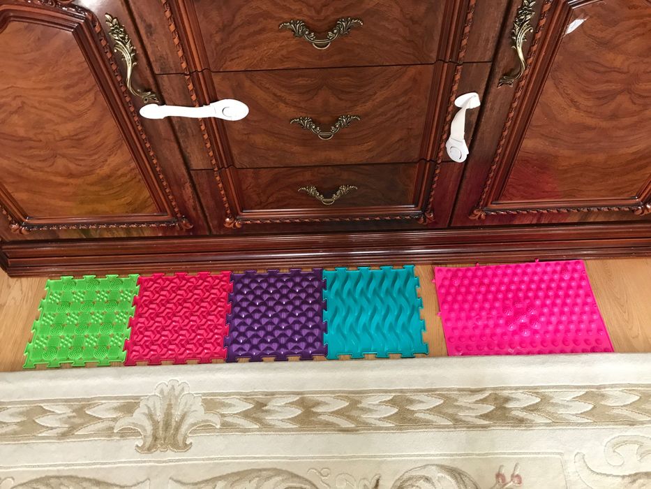 Массажный детский коврик