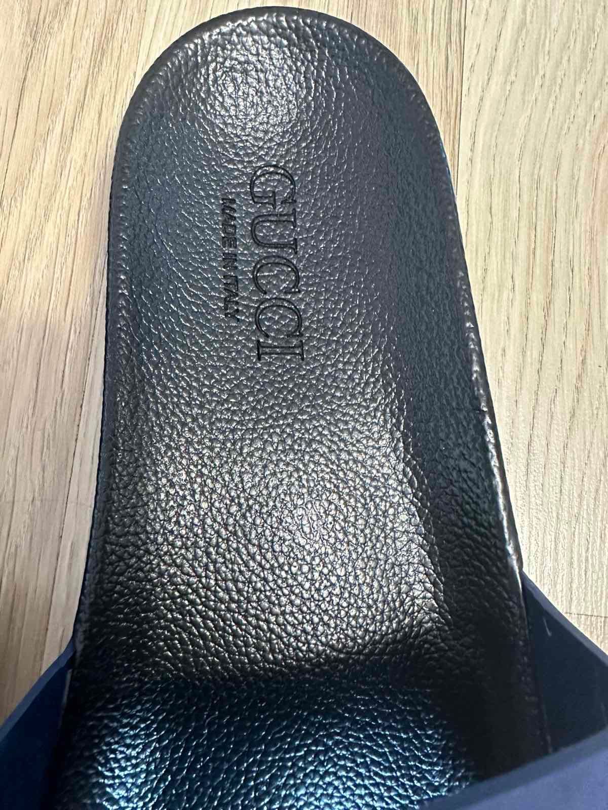 Gucci-Оригинални чисто нови мъжки чехли 44 номер