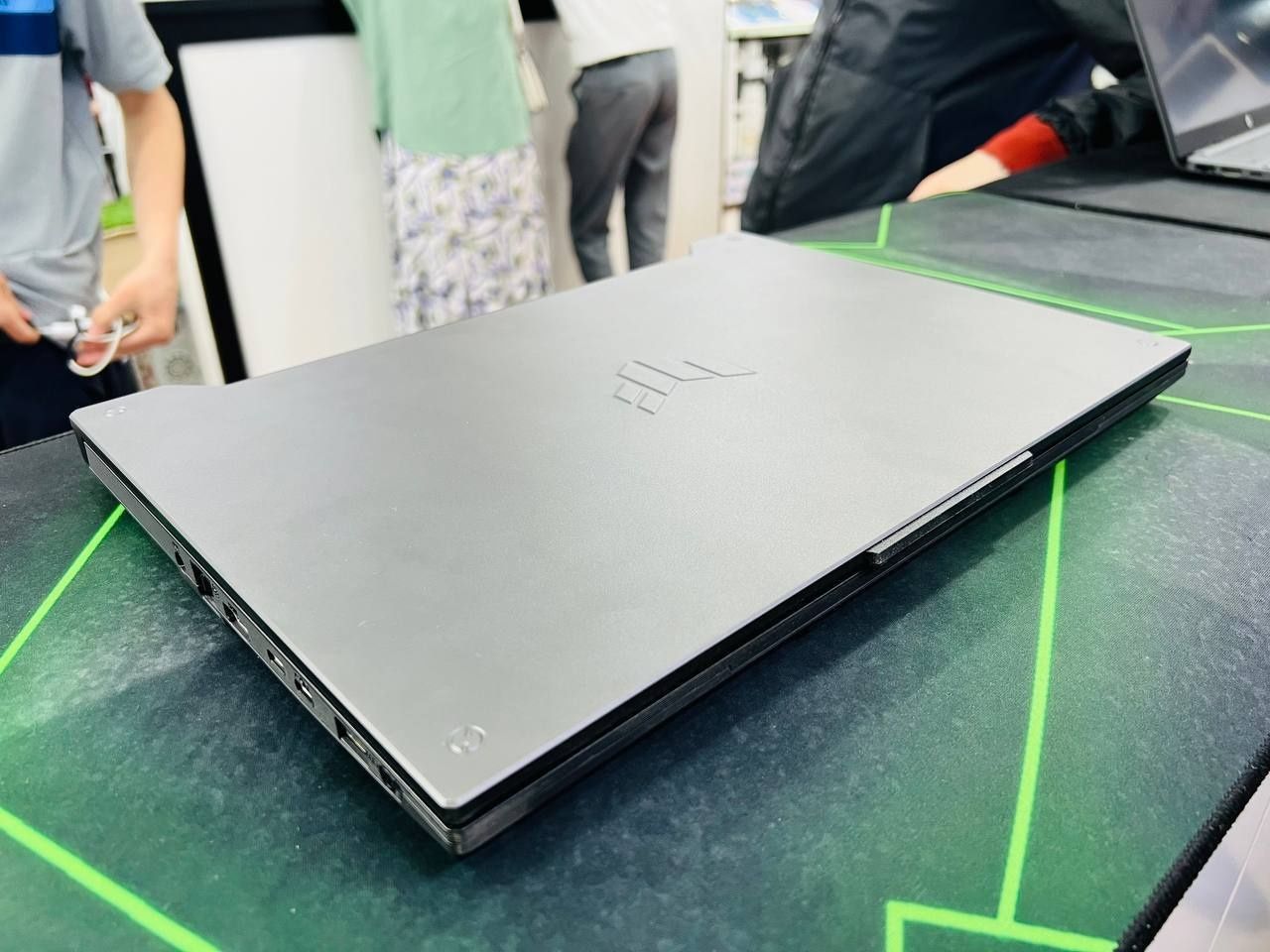 Продам игровой ноутбук Asus Tuf Gaming F17 в отличном состоянии