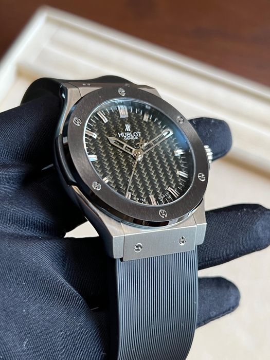 hublot classic fusion carbon 45mm