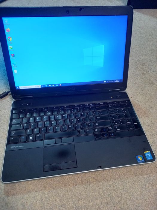 Laptop Dell,i7 gen 4 și 8 ram ,memorie 500gb,