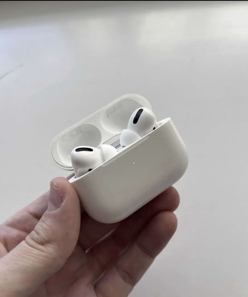 Продам Airpods pro