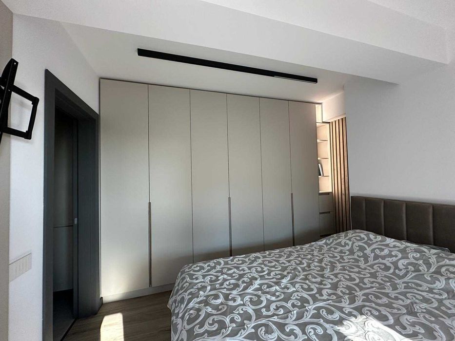 Vand mobilier la comanda