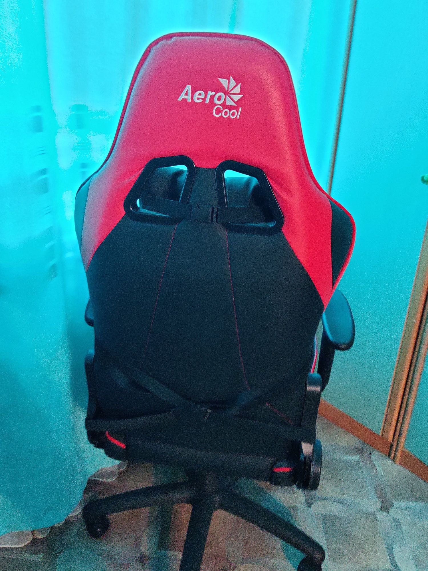 Игровое кресло AeroCool AC100