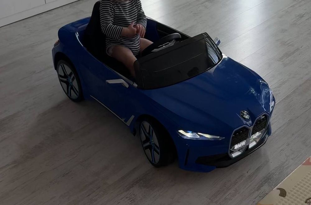 Електрическа кола