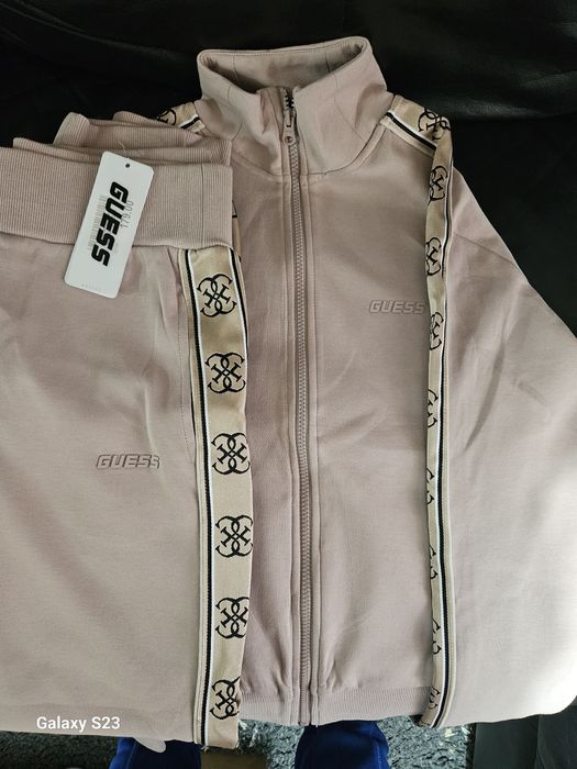 Дамски екип  "Guess" оригинален с етикети