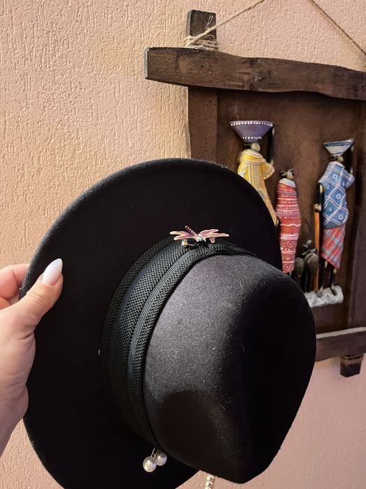 Елегантна и красива шапка