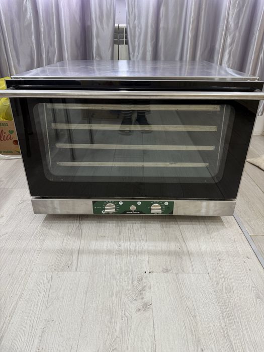 Продам духовую конвекционную печь