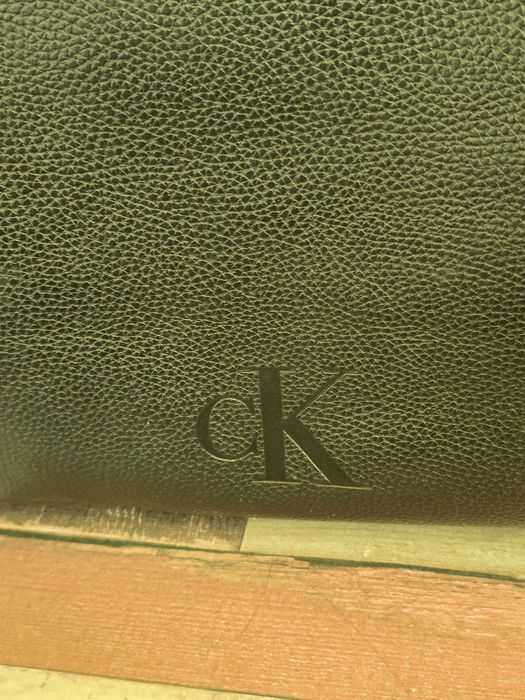 Calvin Klein оригинална страхотна дамска чанта