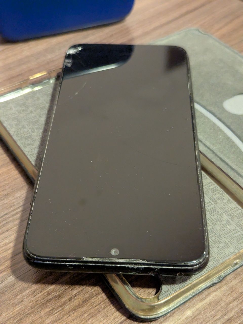 Редми ноут 7. Разбиты стекла. Включается. Xiaomi Redmi.