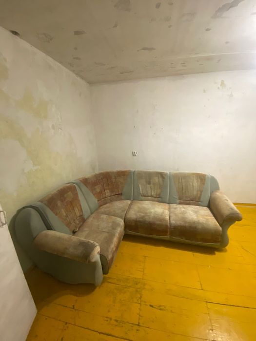 Отдам угловой диван