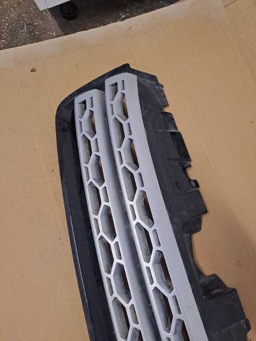 Grila radiator Land Rover Discovery Sport an 2014-2019 codFK72BA100CAW