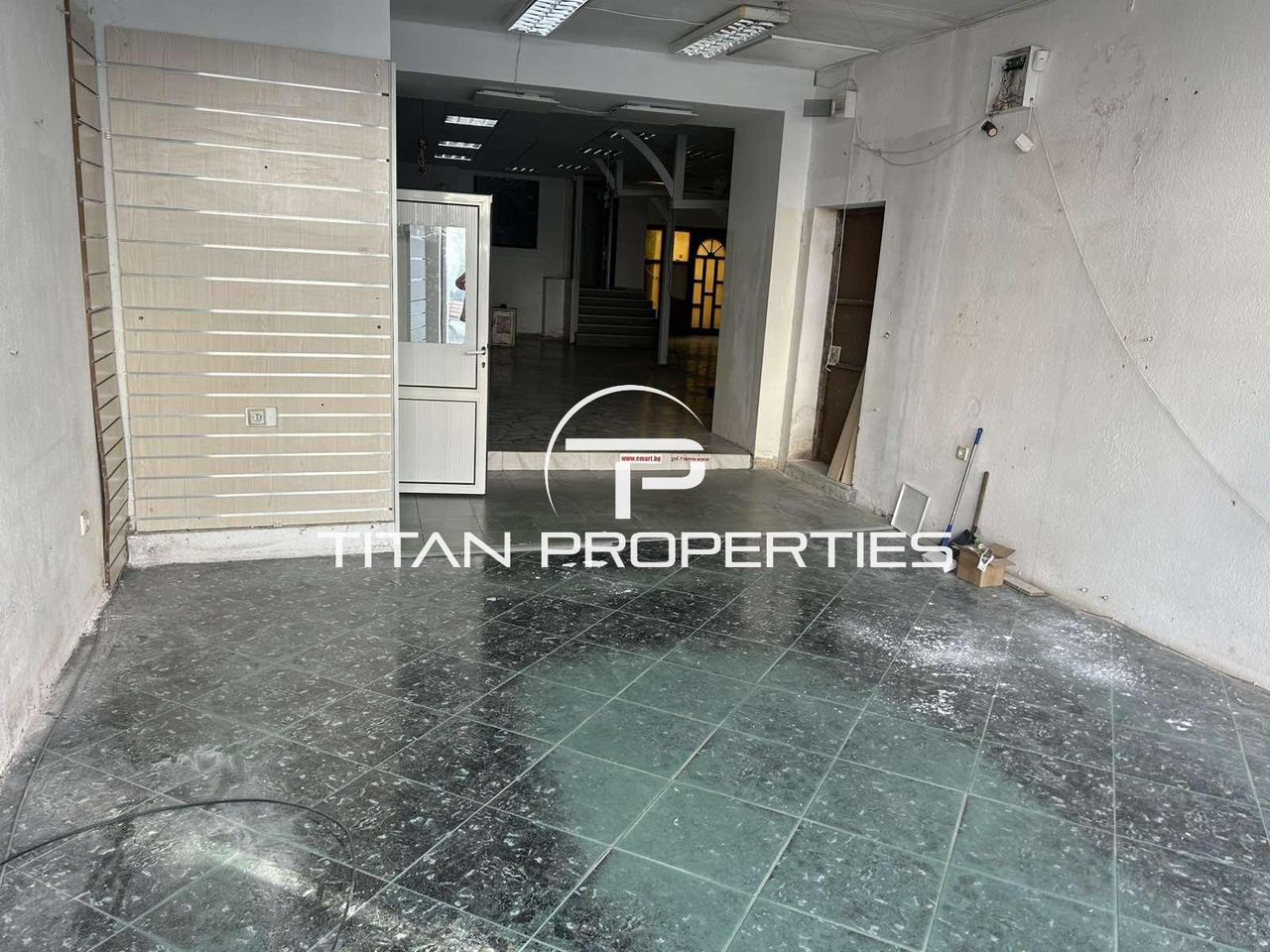 Дава се под наем Магазин в Бургас, Център - 150 кв.м за 1224 € - Снимка #1