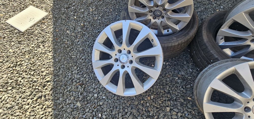 Vând set jante r18 Mercedes