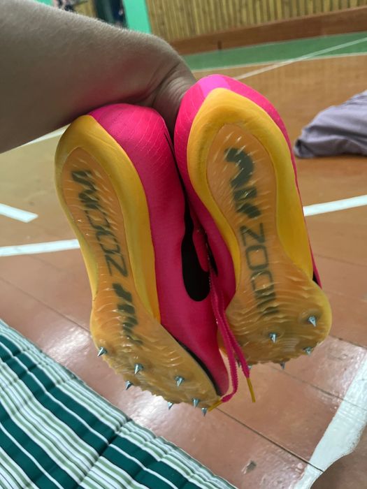 Легко атлетические шиповки