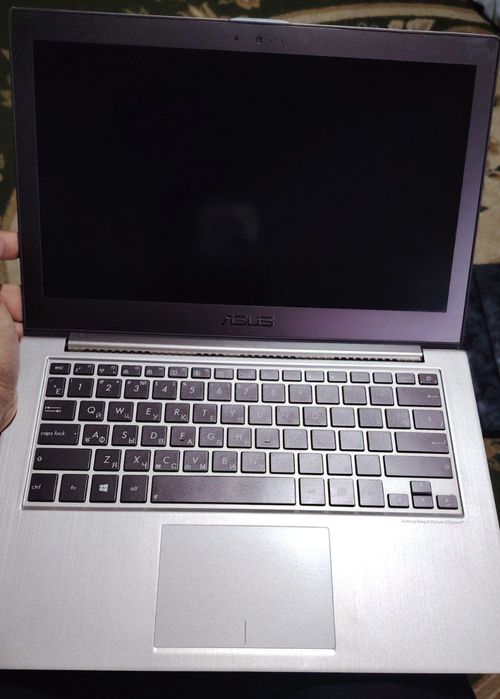 Notebook Asus сотилади