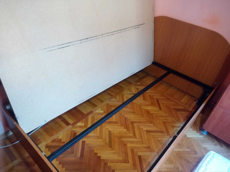 Vand pat dublu,dormitor cu saltea cu spuma de memorie