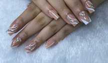 Aplic unghii cu gel