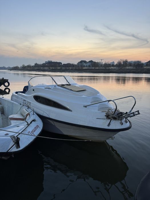 Катер «Vector Si”