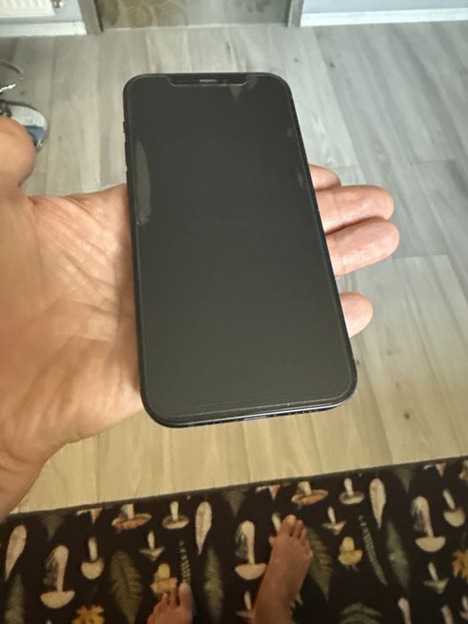 Vand Iphone 12 negru , 83 baterie