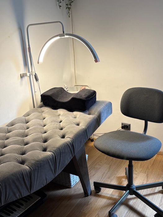 Pat, lampa si scaun pt aplicat gene fir cu fir