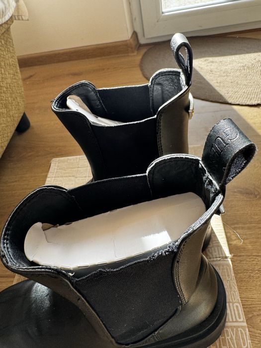 Боти Guess Chelsea