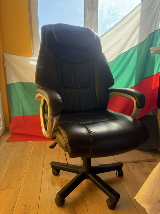 Директорски стол