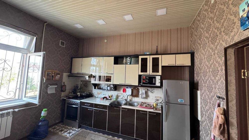 Arenda uy hovlik beriladi