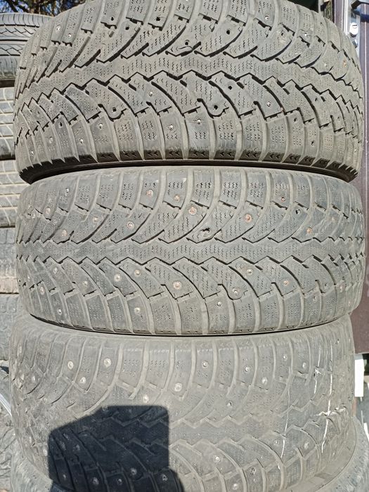 Продам шины на 17 комплект.