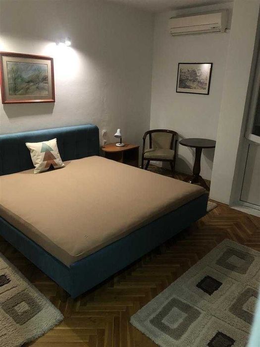 Дава се под наем Двустаен апартамент в Бургас, Изгрев - 59 кв.м за 204 € - Снимка #2