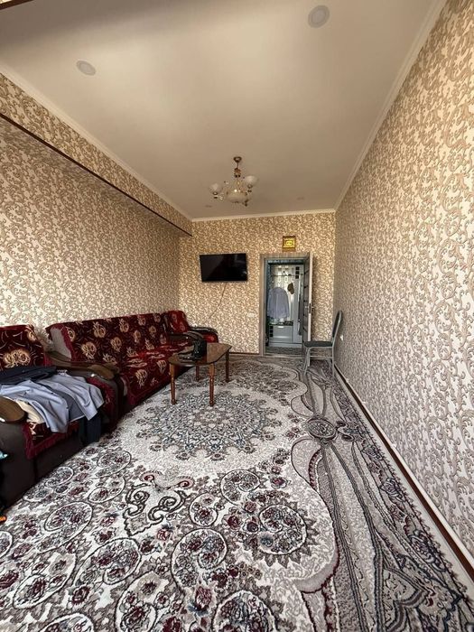 Monika tomonda 2 xonali uy sotiladi