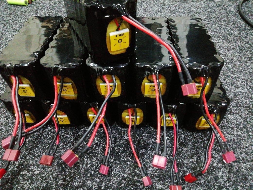 Baterie li ion 12v 14Ah cu indicator