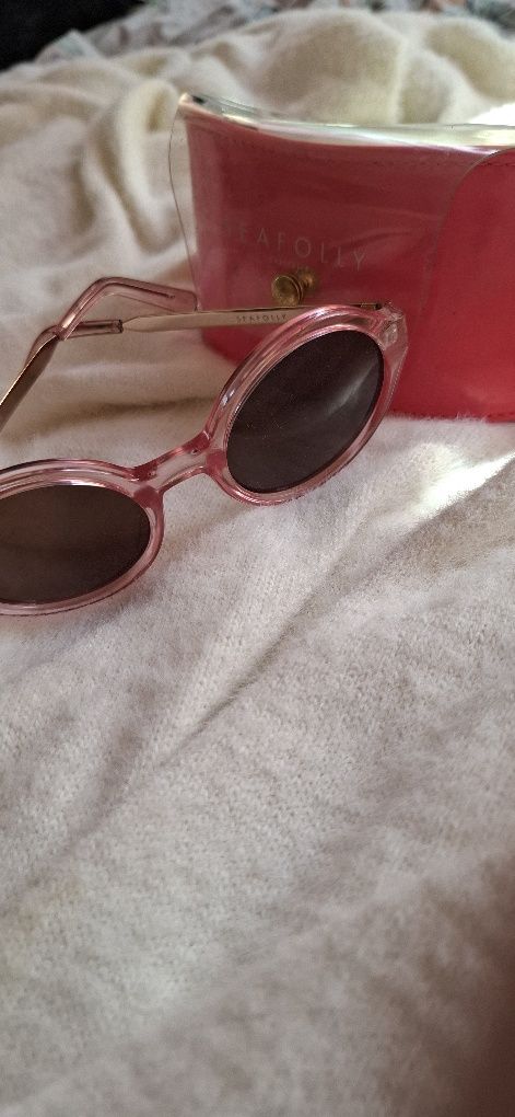 Разпродажба на дамски слънчеви очила! GUESS, D&G, FERRE, GUCCI