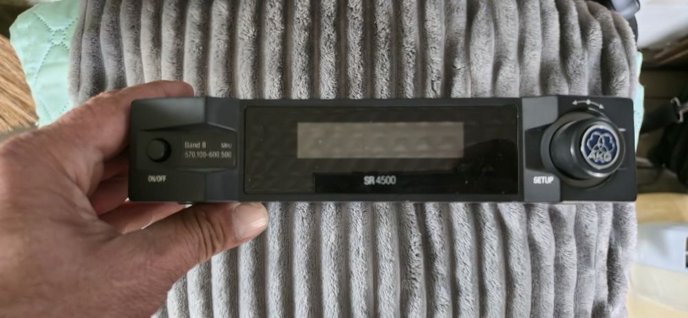 AKG WMS4500 само приемника микрофона е прецакан.