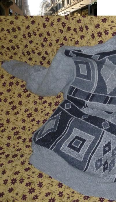 Шушлеково яке зимно продавам с две вълнени блузи и палто чисто и яке я