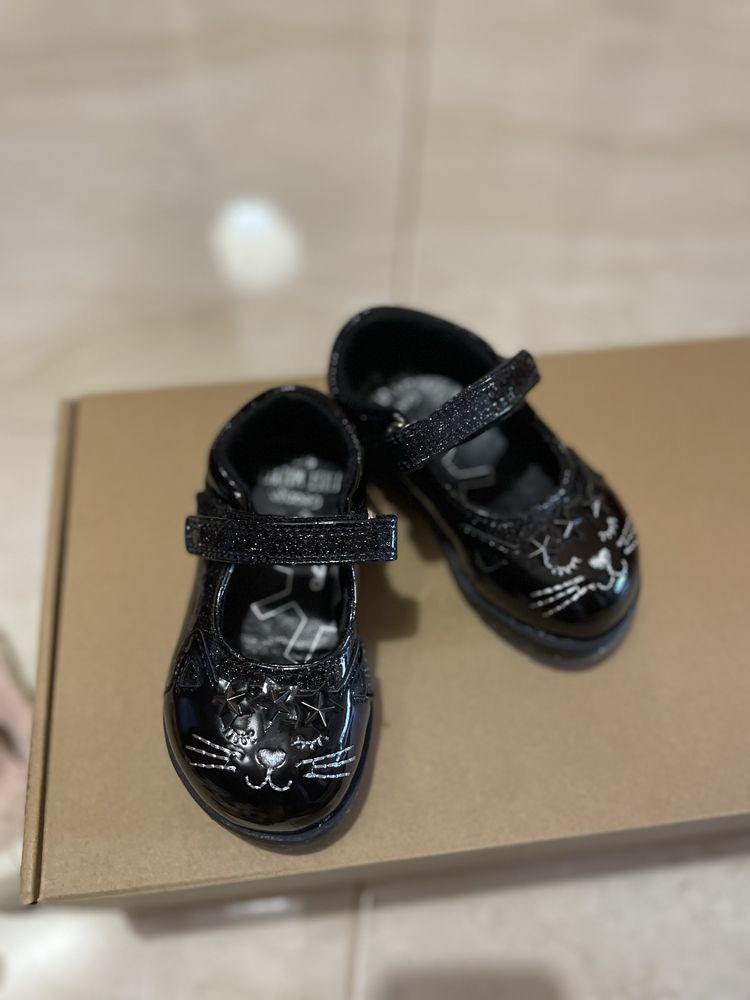 Converse кецове / George пантофки - 22 размер