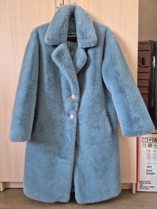 Продам шубу искусственную, бирюзового цвета