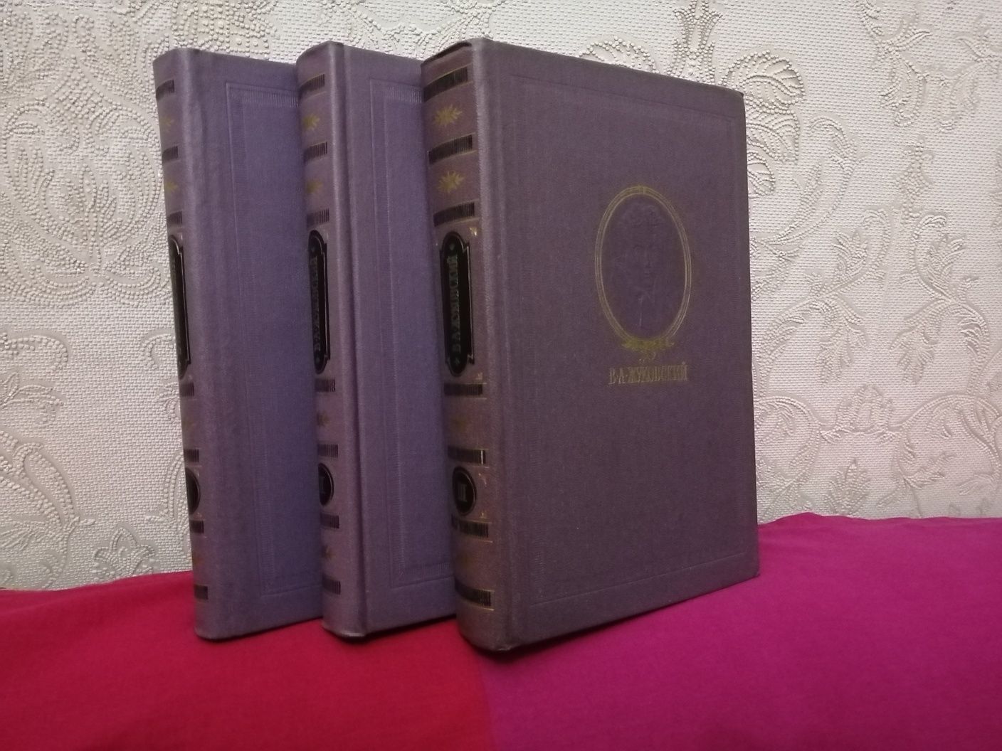 Продам книги, В.А.Жуковский, 3 тома, фантастика, приключения, Салтыков