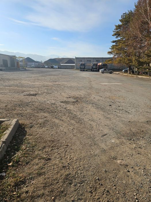 Автостоянка для грузовиков