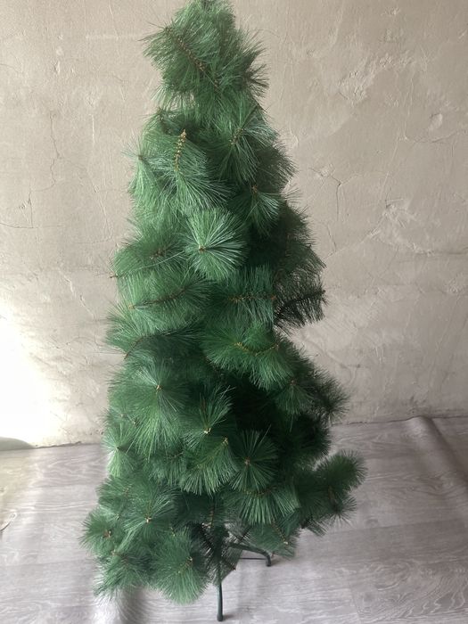 Продам   Красивую елочку